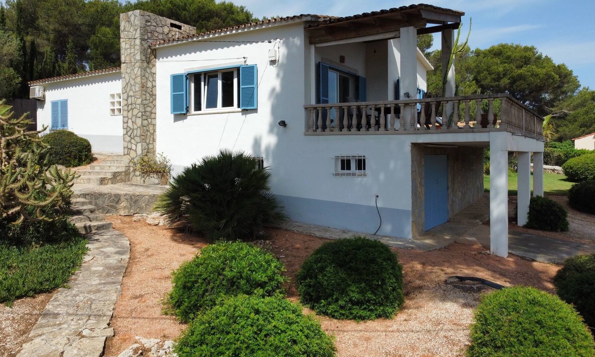 Cala Murada House | HOLIDAY HOUSE, COMFORTABLE WITH BEAUTIFUL SEA VIEW; 3 DOUBLE ROOMS, POOL, NEAR THE BEACH