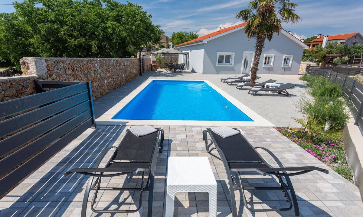 Garica House | Holiday house Garica for 1 - 6 persons with 3 bedrooms - Holiday home