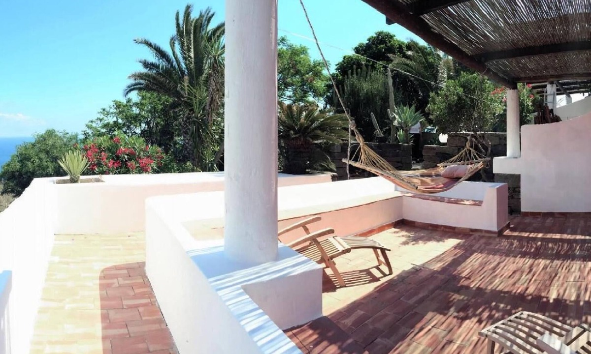Kamma House | Holiday house Pantelleria for 1 - 2 persons with 1 bedroom - Holiday home