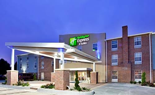 North Kansas City Hotel | Holiday Inn Express Hotel & Suites North Kansas City, an IHG Hotel
