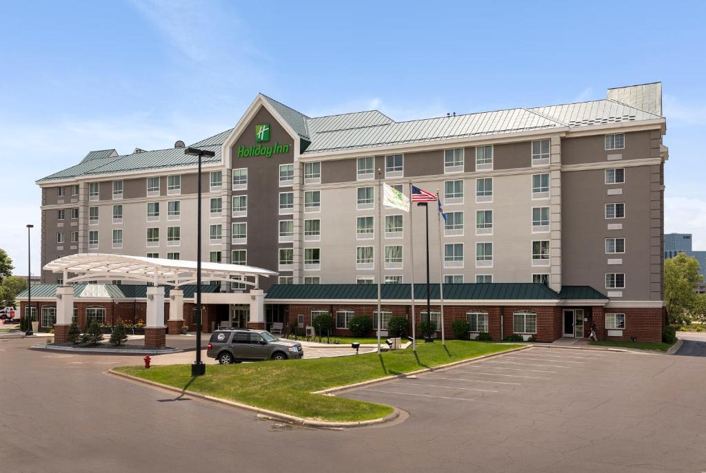 West Bloomington Hotel | Holiday Inn - Bloomington W MSP Airport Area by IHG