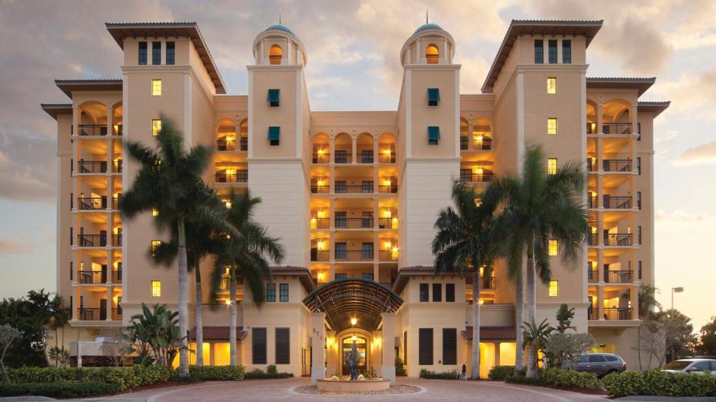 Marco Island Resort | Holiday Inn Club Vacations Sunset Cove Resort