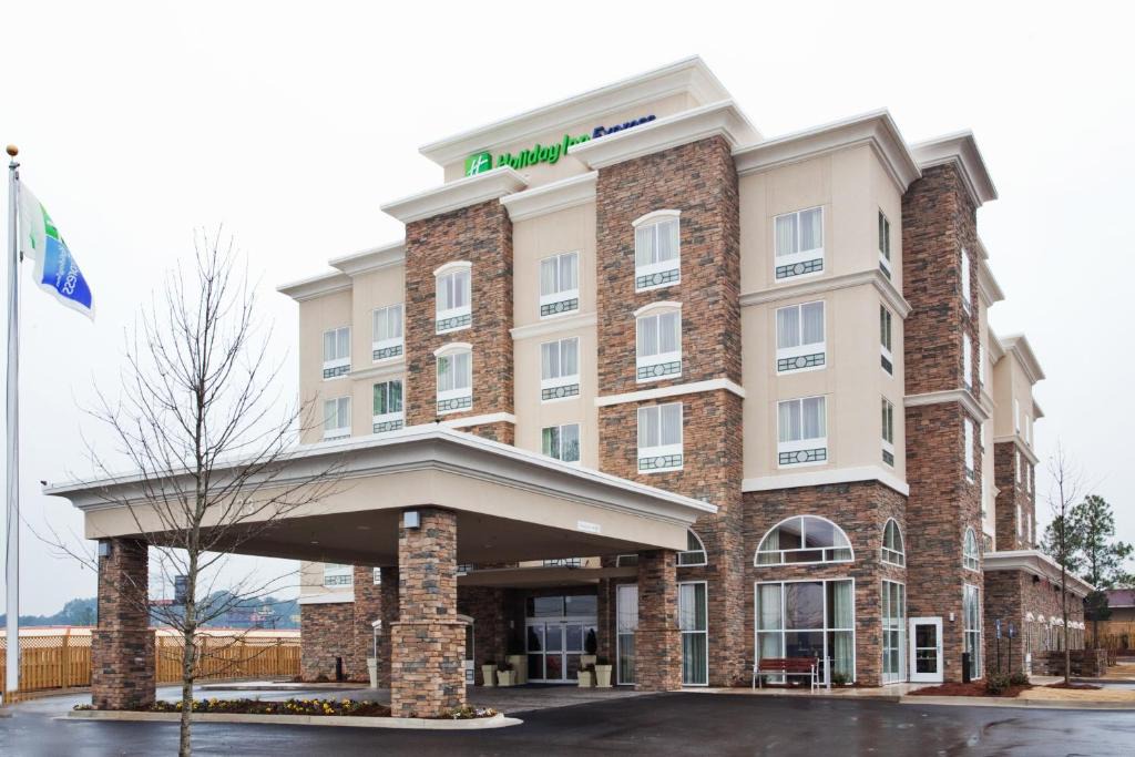 Augusta Hotel | Holiday Inn Express Augusta North by IHG