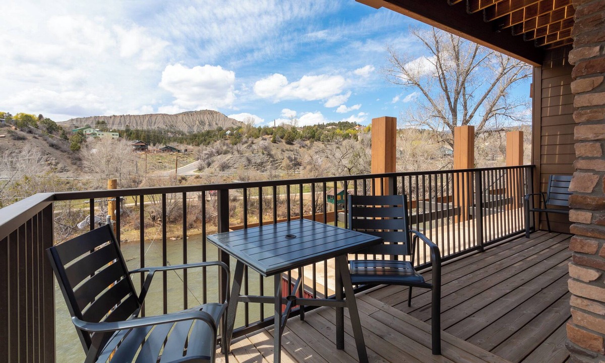 Historic Downtown Durango Hotel | Holiday Inn Express Durango Downtown-Animas River by IHG