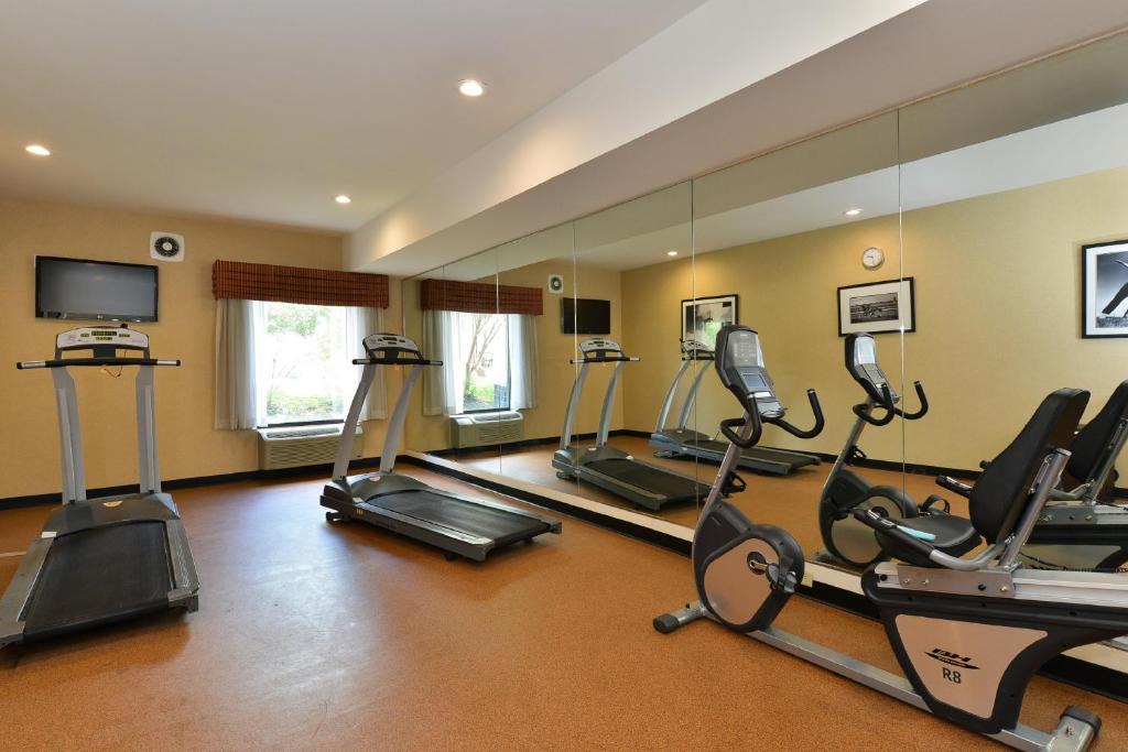 Petersburg Hotel | Holiday Inn Express Hotel & Suites Petersburg/Dinwiddie by IHG