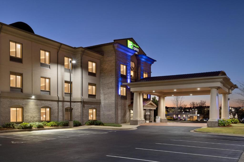 Opelika Hotel | Holiday Inn Express Hotel & Suites Opelika Auburn by IHG