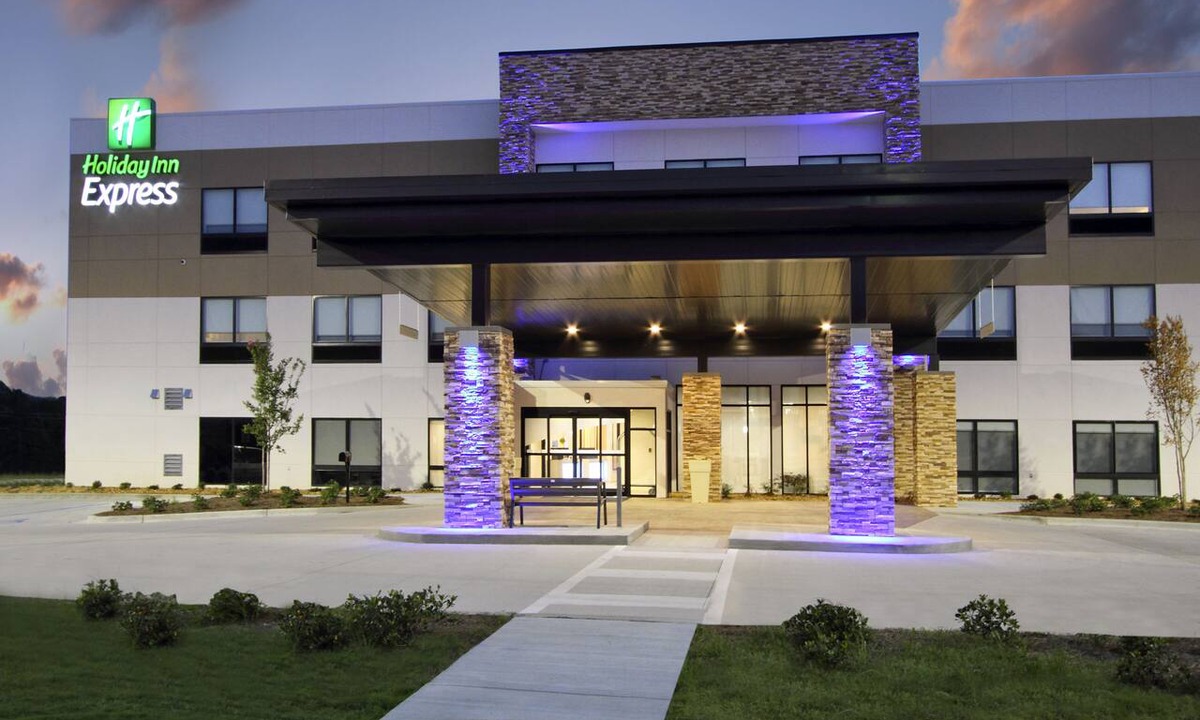 Jasper Hotel | Holiday Inn Express Jasper by IHG