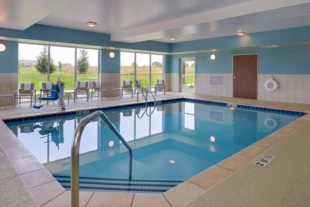 Spring Hill Hotel | Holiday Inn Express - Nashville South - Spring Hill by IHG