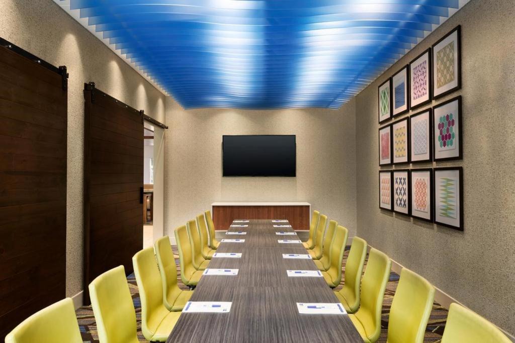 Plymouth Hotel | Holiday Inn Express - Plymouth by IHG