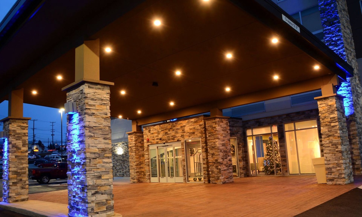Monroeville Hotel | Holiday Inn Express & Suites Pittsburgh - Monroeville by IHG