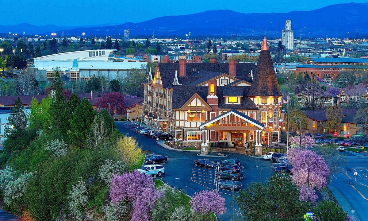 Riverside Hotel | Holiday Inn Express Spokane Downtown by IHG