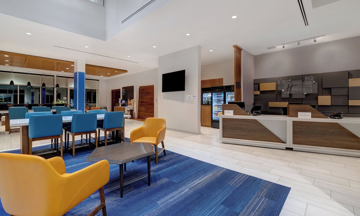 Citrus Grove Hotel | Holiday Inn Express & Suites Glendale Downtown by IHG