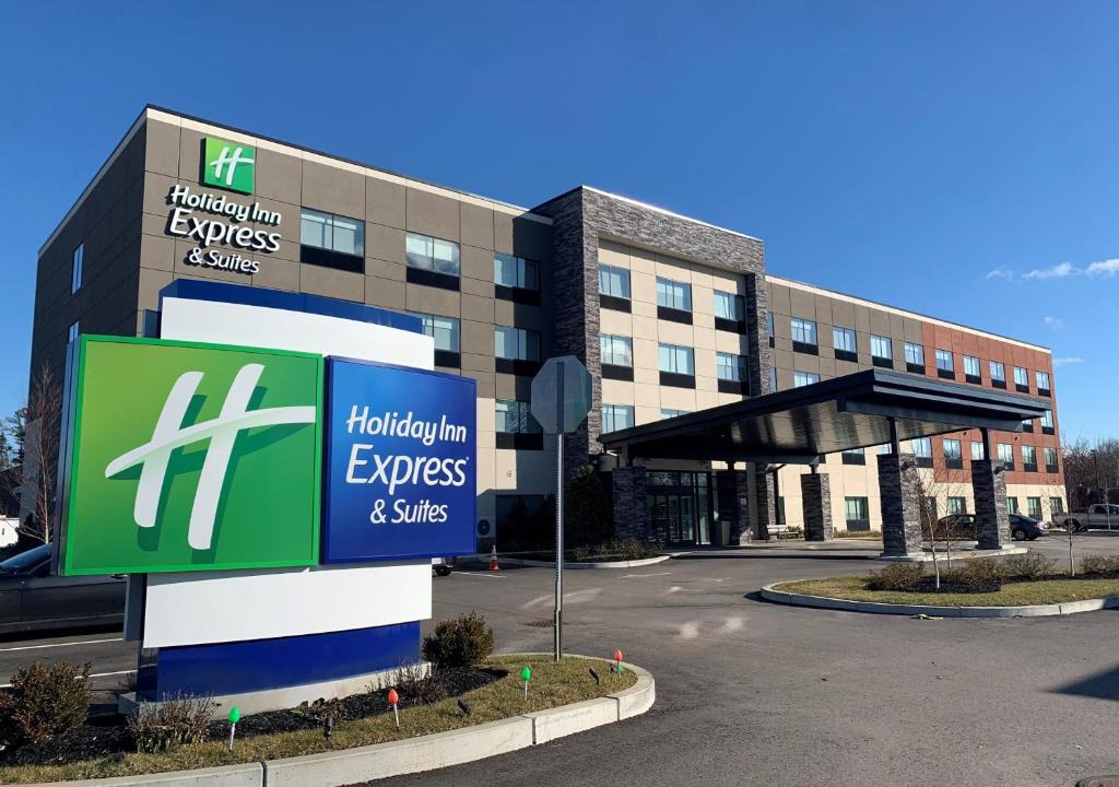 Randolph Hotel | Holiday Inn Express & Suites - Boston South - Randolph by IHG