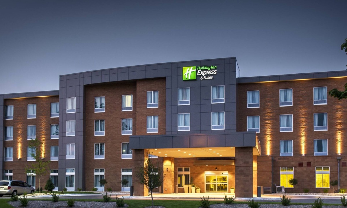 Madison Hotel | Holiday Inn Express & Suites Madison Central by IHG