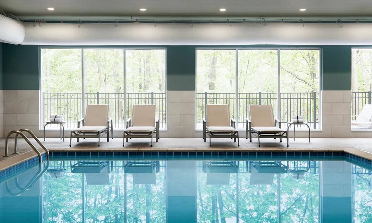 Matteson Hotel | Holiday Inn Express & Suites Chicago Matteson by IHG
