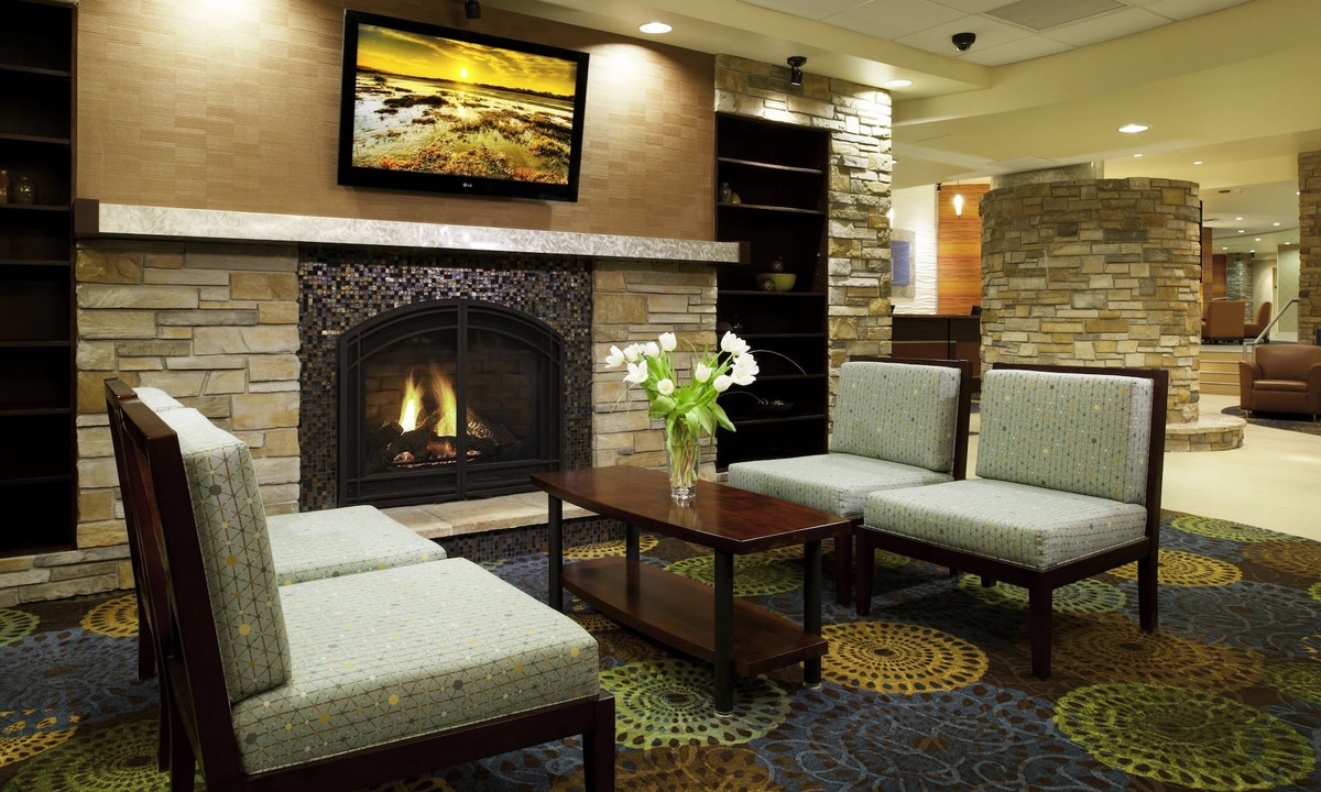 Green Tree Hotel | Holiday Inn Express & Suites Pittsburgh West - Greentree by IHG