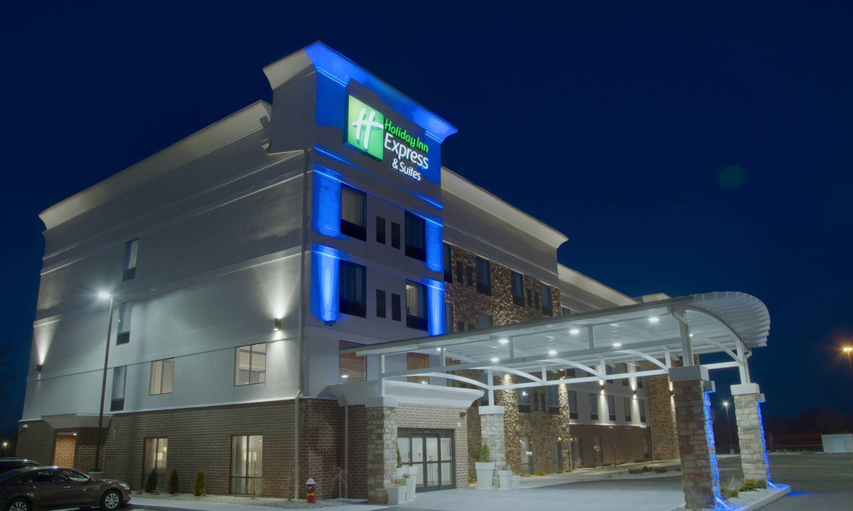 Sidney Hotel | Holiday Inn Express & Suites Sidney by IHG