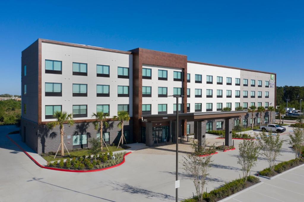 Spring Hotel | Holiday Inn Express & Suites Spring - Woodlands Area by IHG