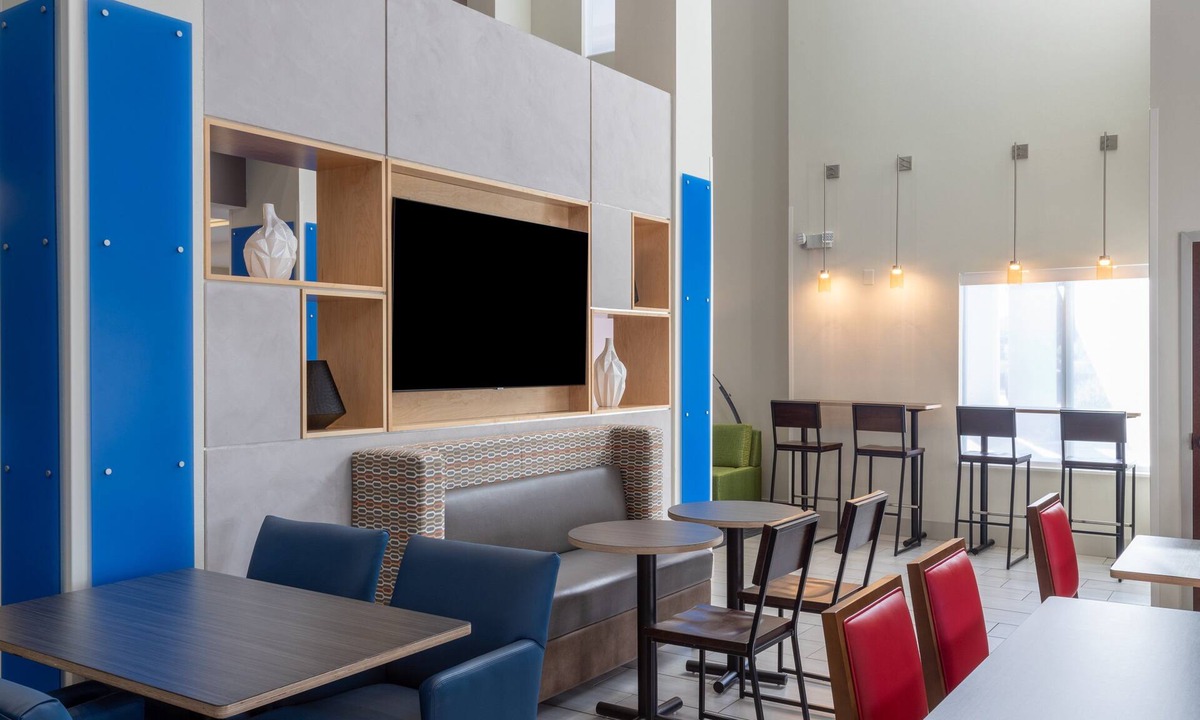 Crystal River Hotel | Holiday Inn Express Crystal River by IHG