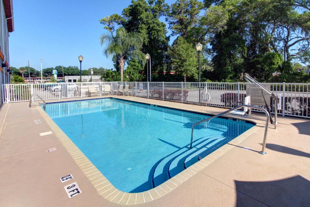Silver Springs Hotel | Holiday Inn Express and Suites Silver Springs - Ocala by IHG