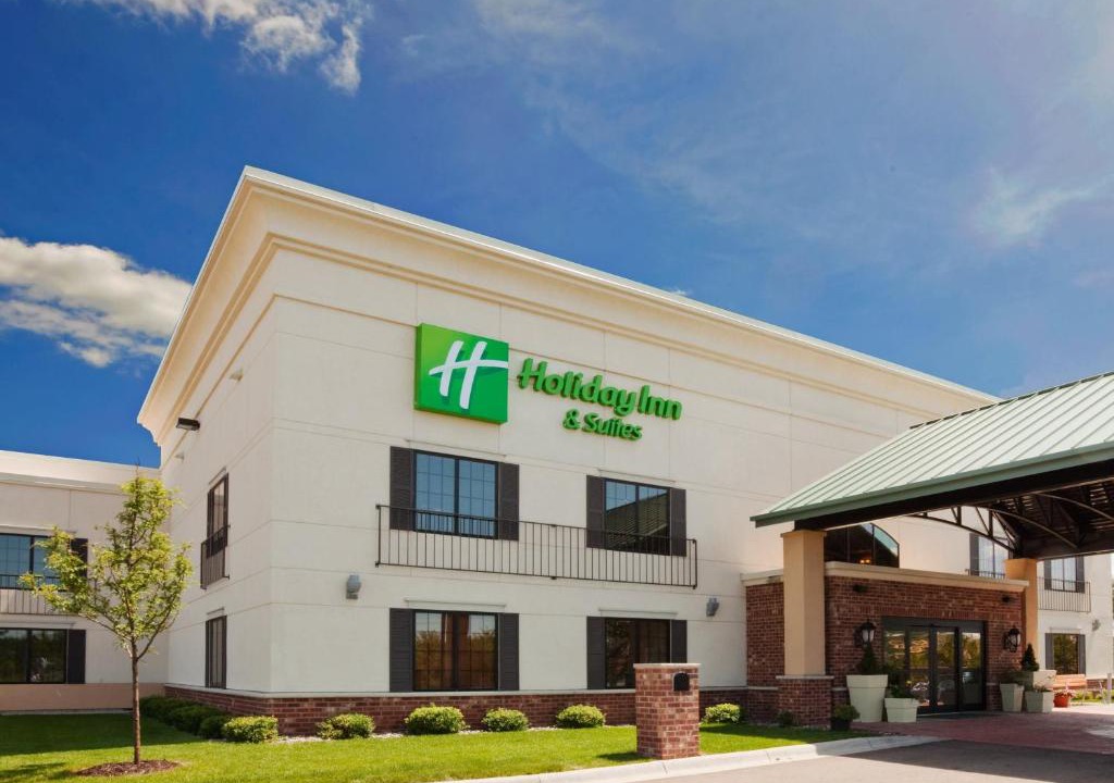 Lakeville Hotel | Holiday Inn Hotel & Suites Minneapolis-Lakeville by IHG