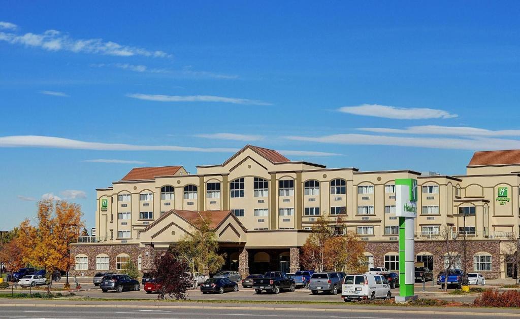 South Lethbridge Hotel | Holiday Inn Lethbridge by IHG
