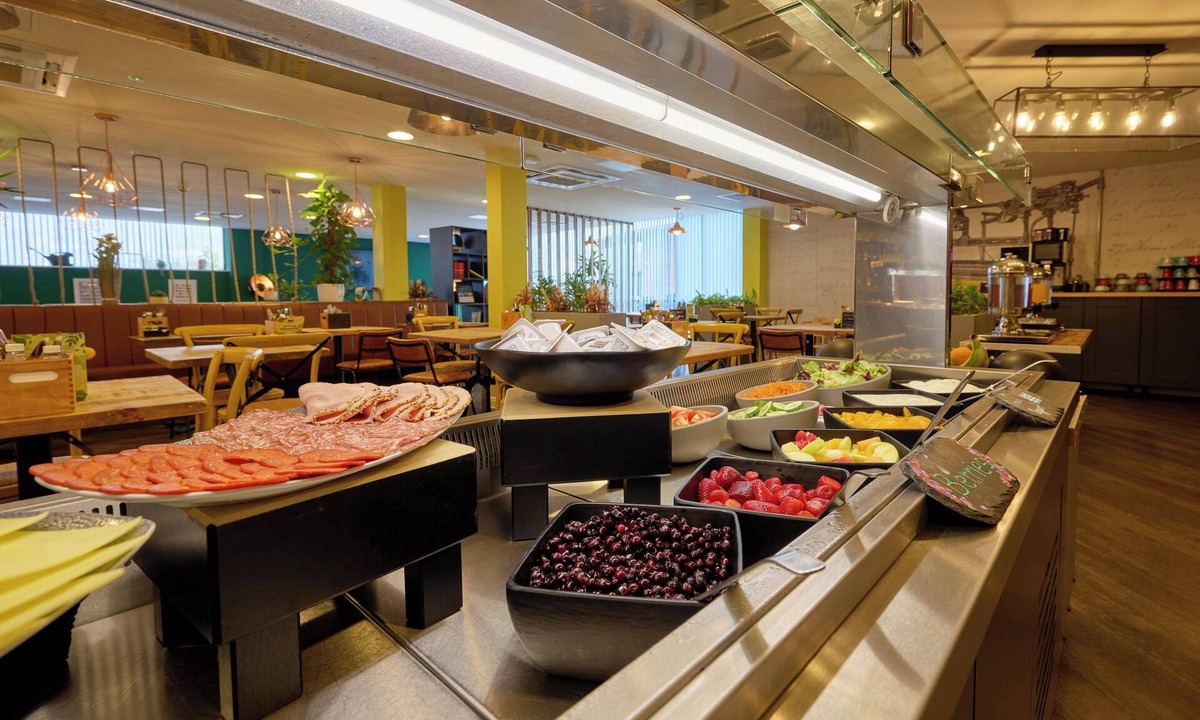 Cheetham Hill Hotel | Holiday Inn - the niu, Loom Manchester North by IHG
