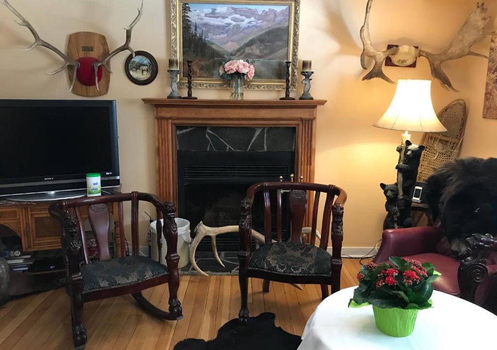 Banff Bed & Breakfast | Holiday Lodge Bed and Breakfast