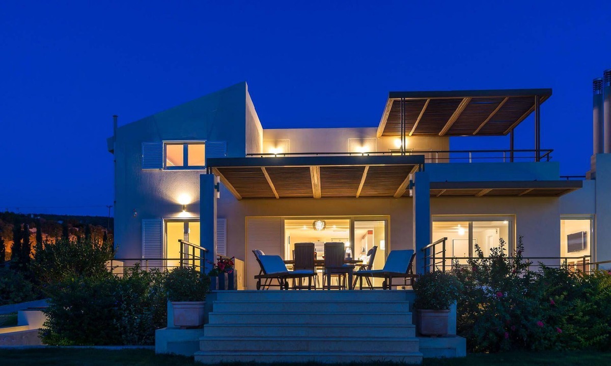 Lavreotiki House | Holiday villa inside a private and secure property