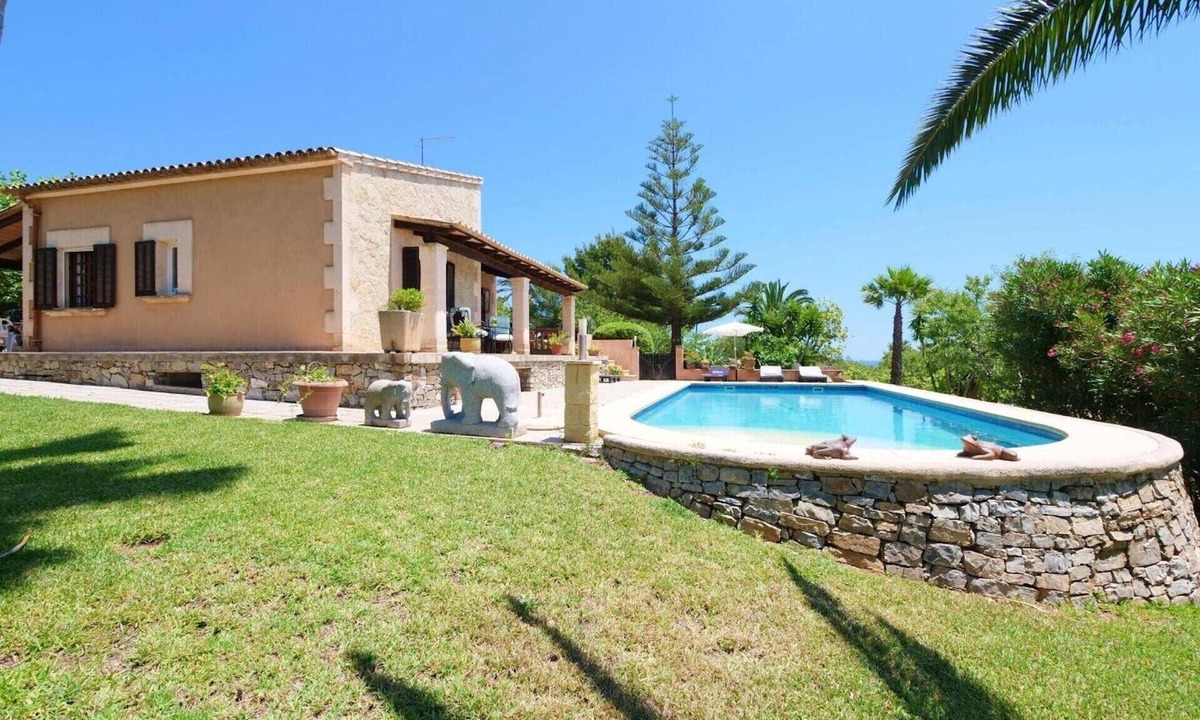 Cala Ratjada Villa | Holiday Villa "Sa Vinyeta de Son Jaumell" with Wi-Fi, Pool, Garden & Terrace
