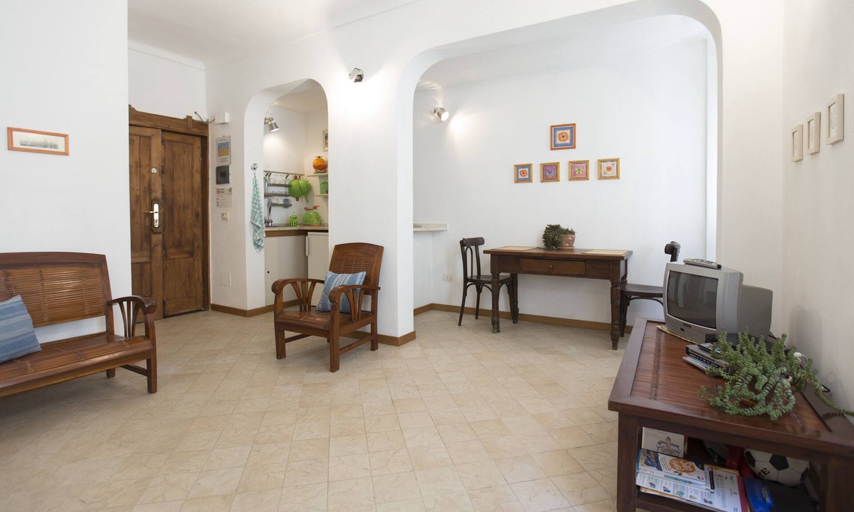 Alghero Old City Apartment | HOLIDAYS IN ALGHERO - Hospitality Card (COD.CIN IT090003C2000P0350)