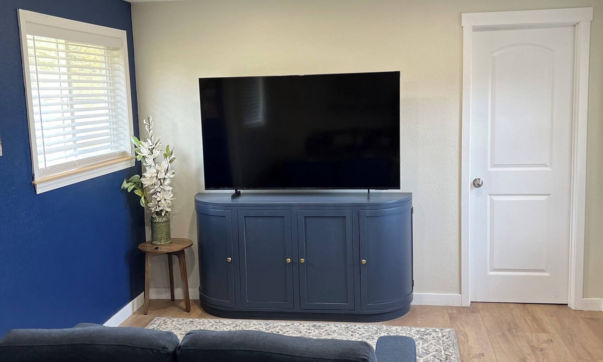 Sequim Cottage | Holly House in Sequim