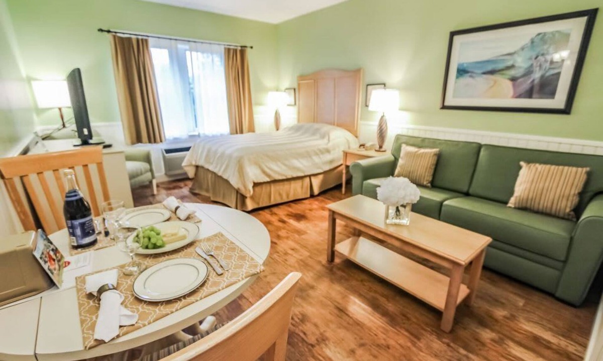 West Yarmouth Apartment | Holly Tree Resort - Studio