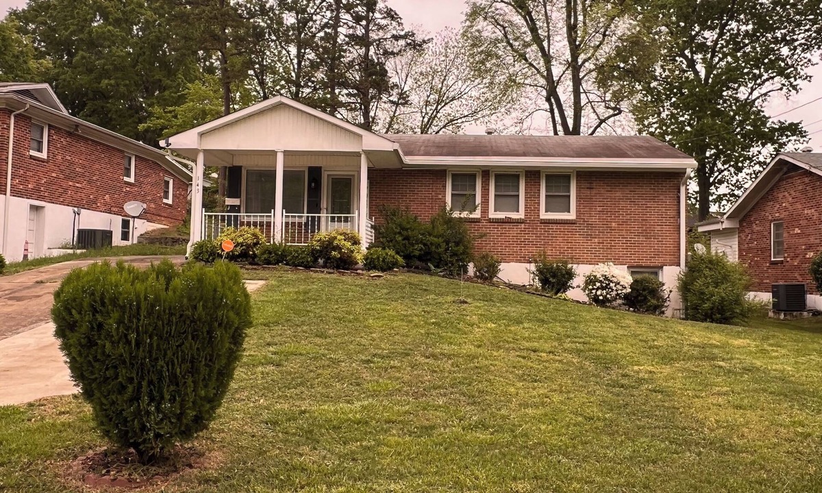 Danville House | Home Getaway