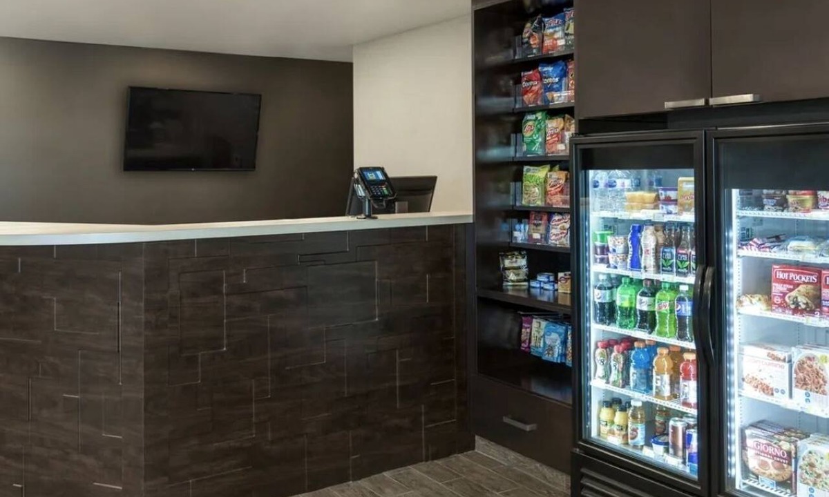 Overland Park Hotel | Home-Like Suites for Families and Relocation in Overland Park