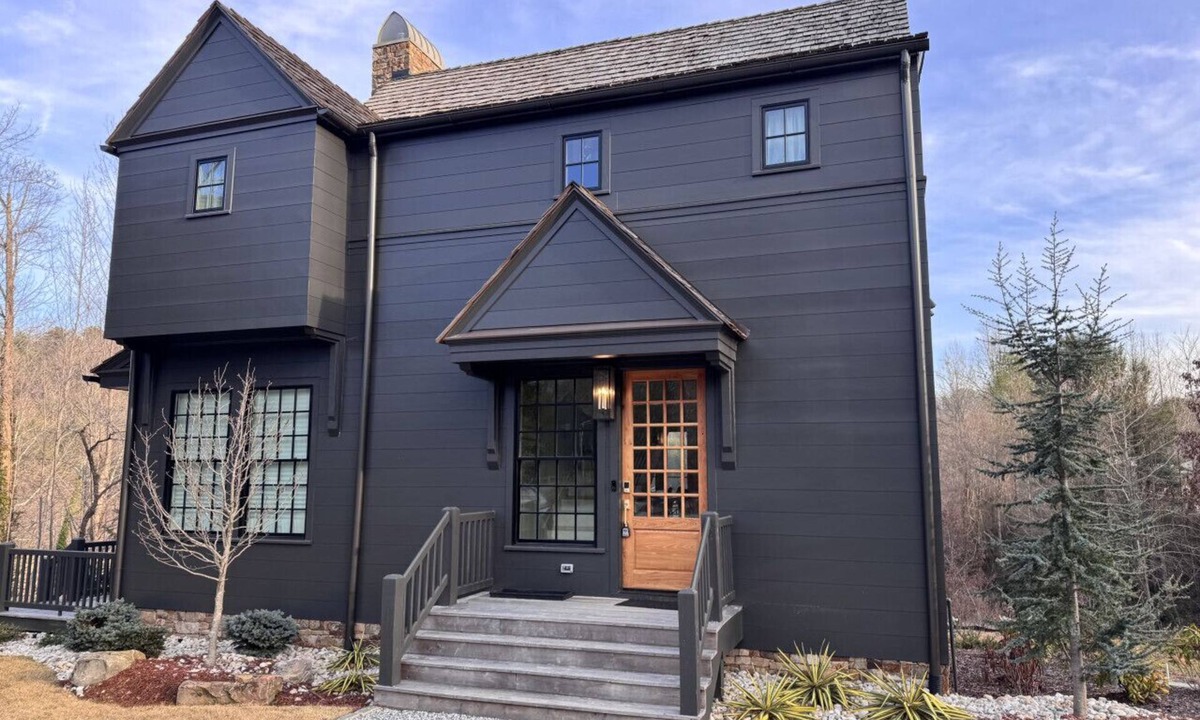 Clarkesville House | Home near Lake Burton with lake views