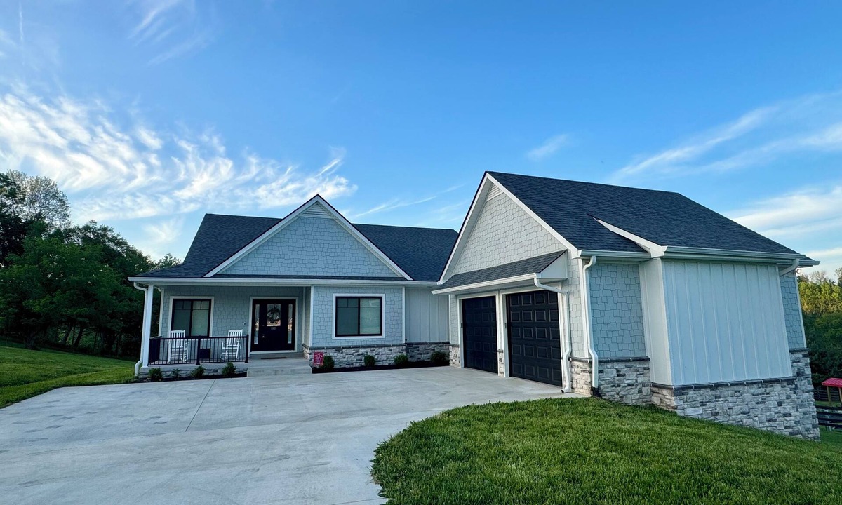 Danville House | Home on the Dix River, country living at its finest