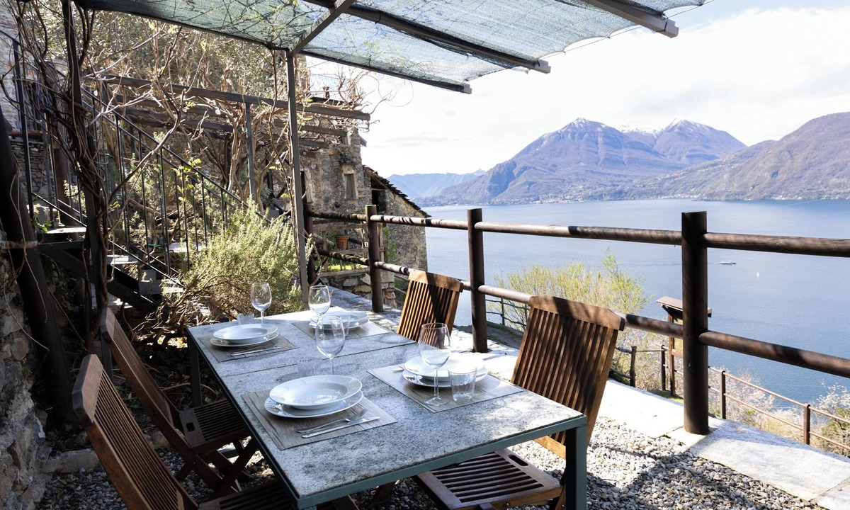 Bellano Apartment | Home with panoramic view over Como lake