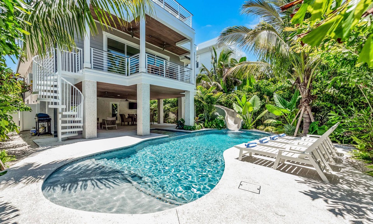 Sarasota House | Home with Waterslide, Heated Pool, Spa, Rooftop, Steps to Beach! - Sea The Light