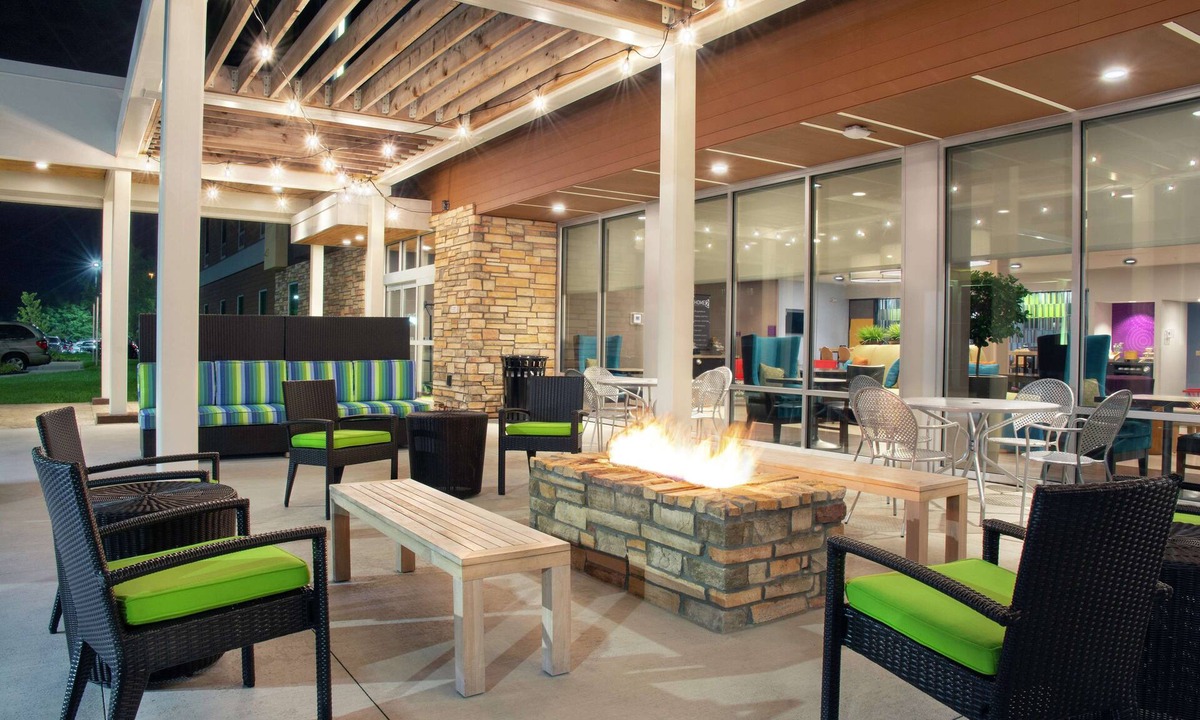 Acton Hotel | Home2 Suites by Hilton Indianapolis South Greenwood