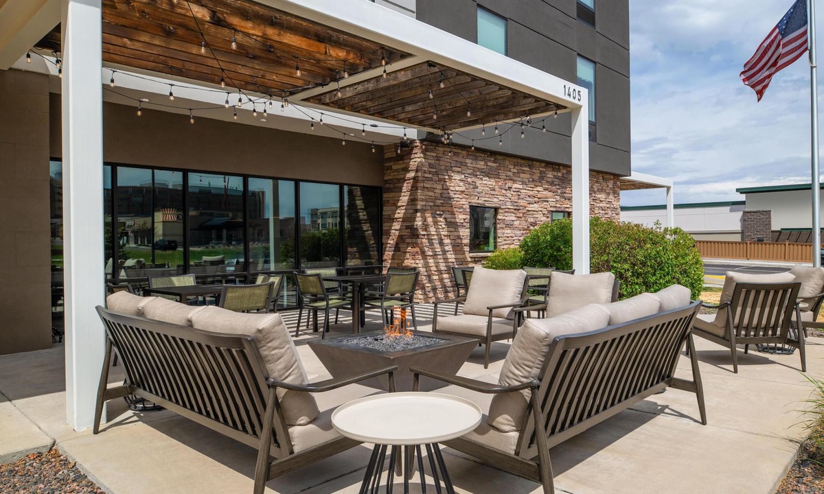 Westridge Hotel | Home2 Suites by Hilton Denver Highlands Ranch