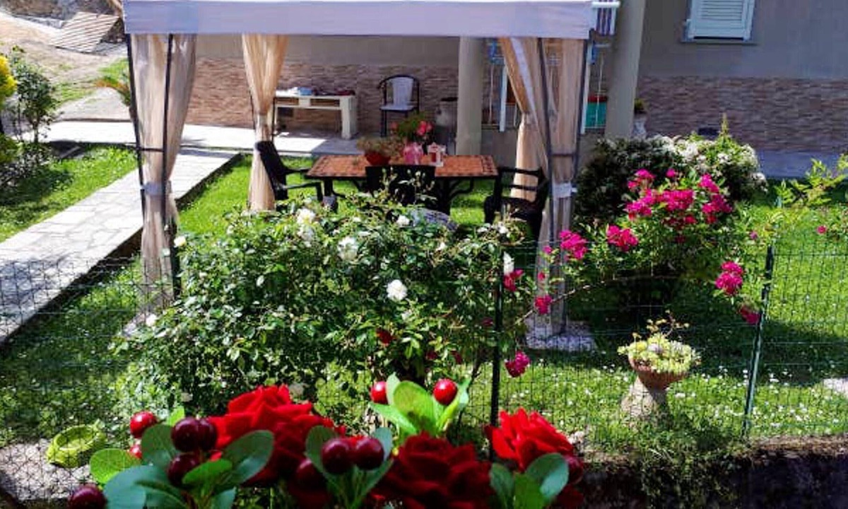 Beverino Apartment | Homerez - Beautiful appartement for 4 ppl. at Arzagiola