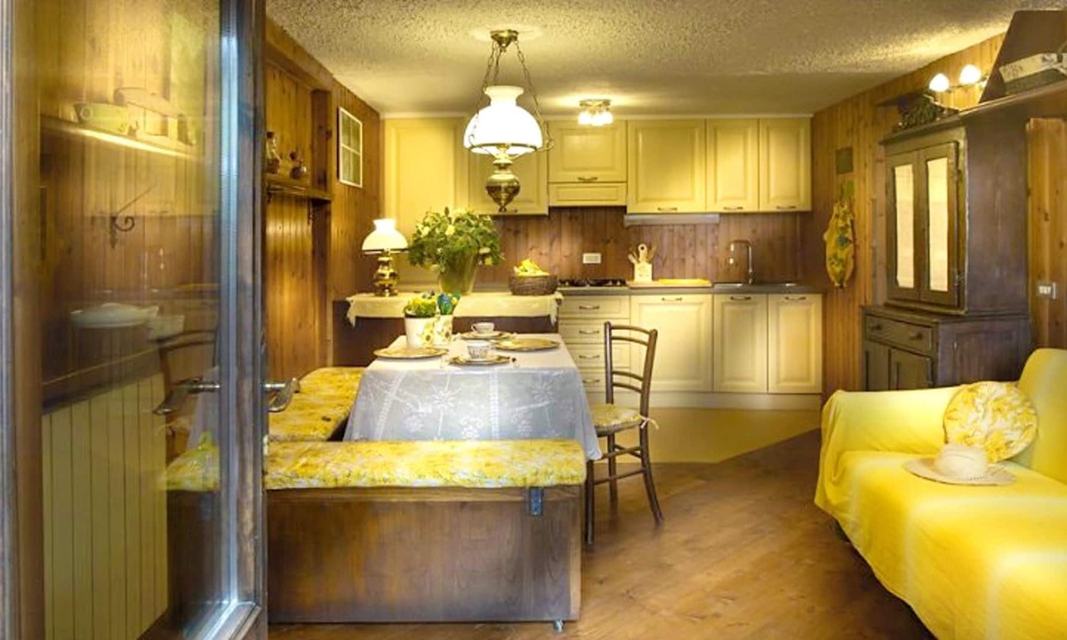 Saint-Nicolas Ski Chalet | Homerez - Chalet 15 km away from the slopes with sauna, jacuzzi, spa and garden