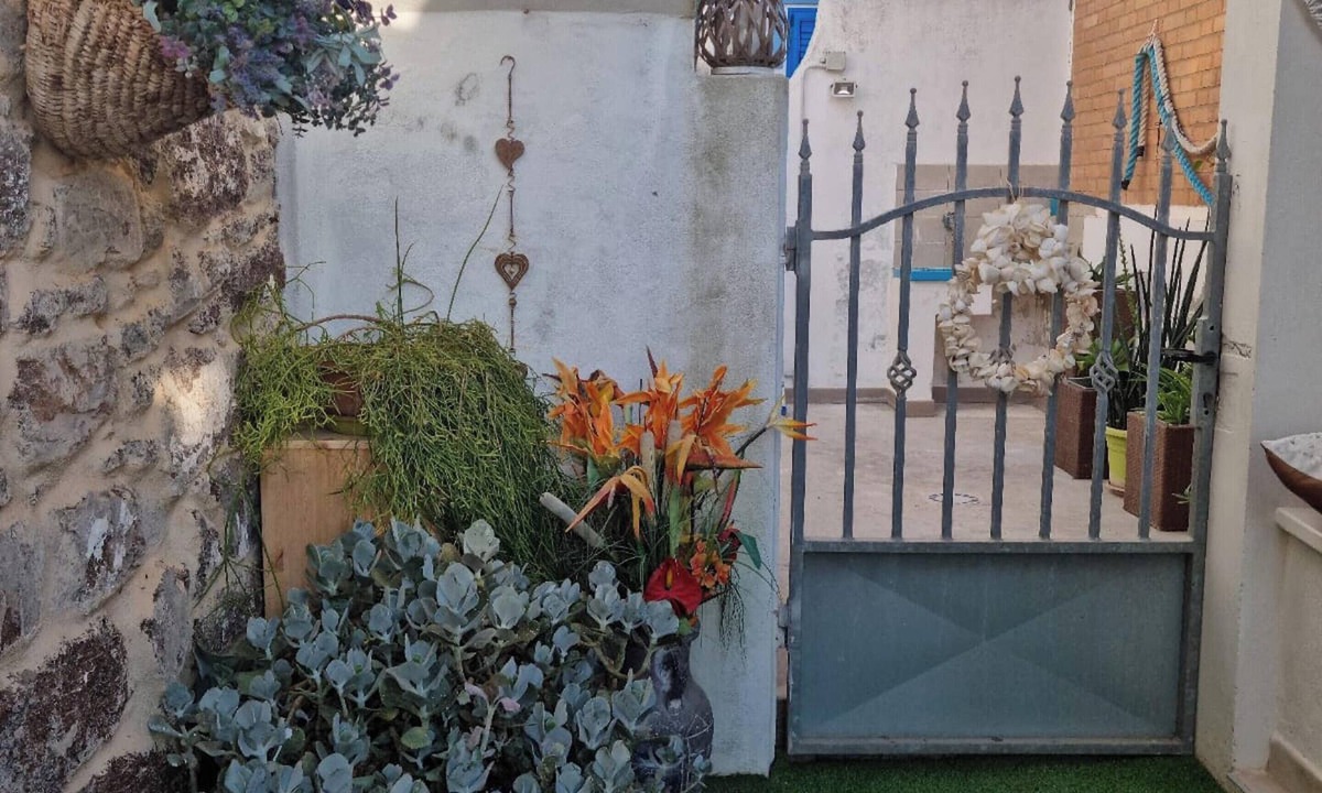 Calasetta Apartment | Homerez - Charming Apartment in Calasetta with Garden