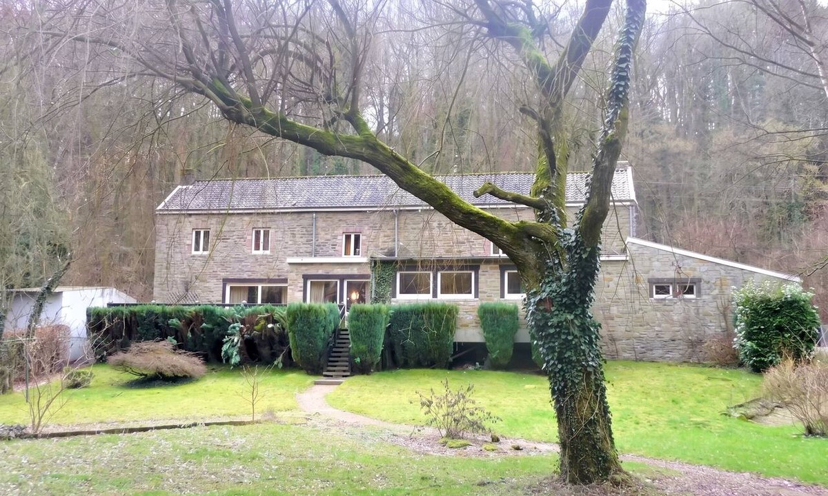 Comblain-au-Pont House | Homerez - Large house Comblain-au-Pont