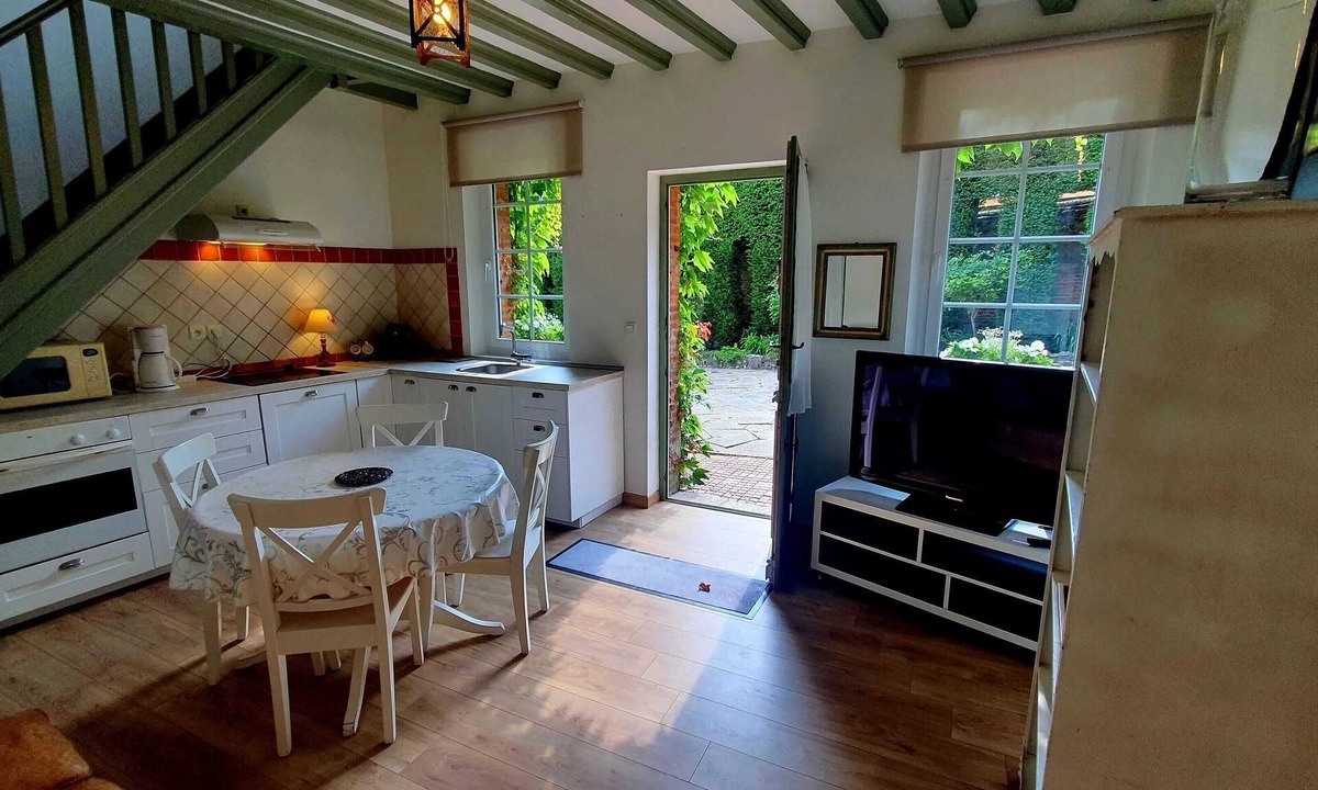 Forges-les-Eaux House | Homerez - Nice house for 4 ppl. with garden at Forges-les-Eaux