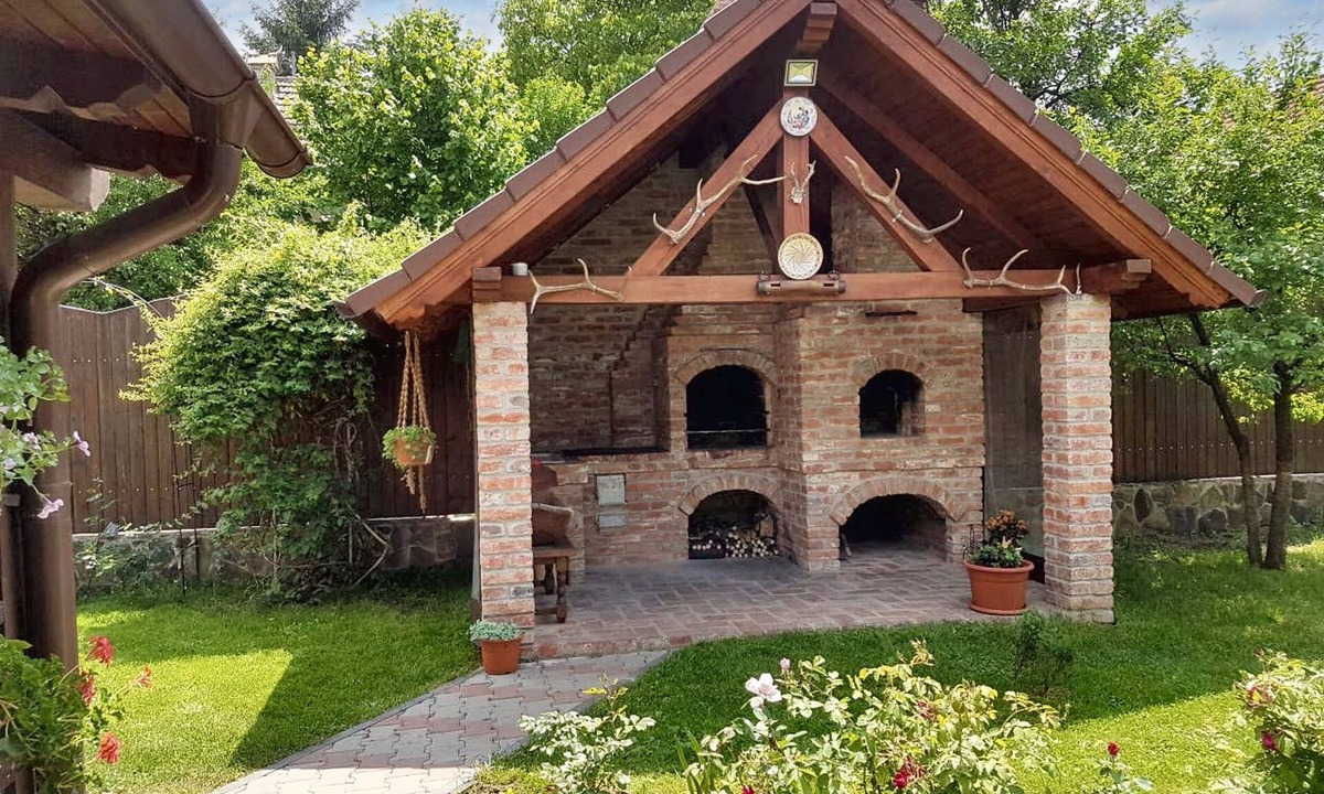 Sacele House | Homerez - Nice house for 8 ppl. with terrace at Săcele