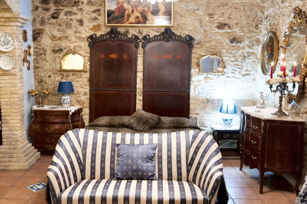 Piazza Armerina Apartment | Homerez - Studio | Piazza Armerina