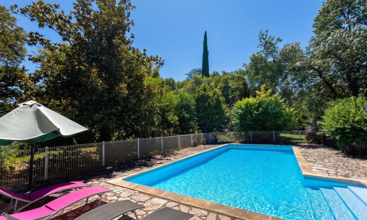 Berrias-et-Casteljau Villa | Homerez - Villa in Berrias-et-Casteljau