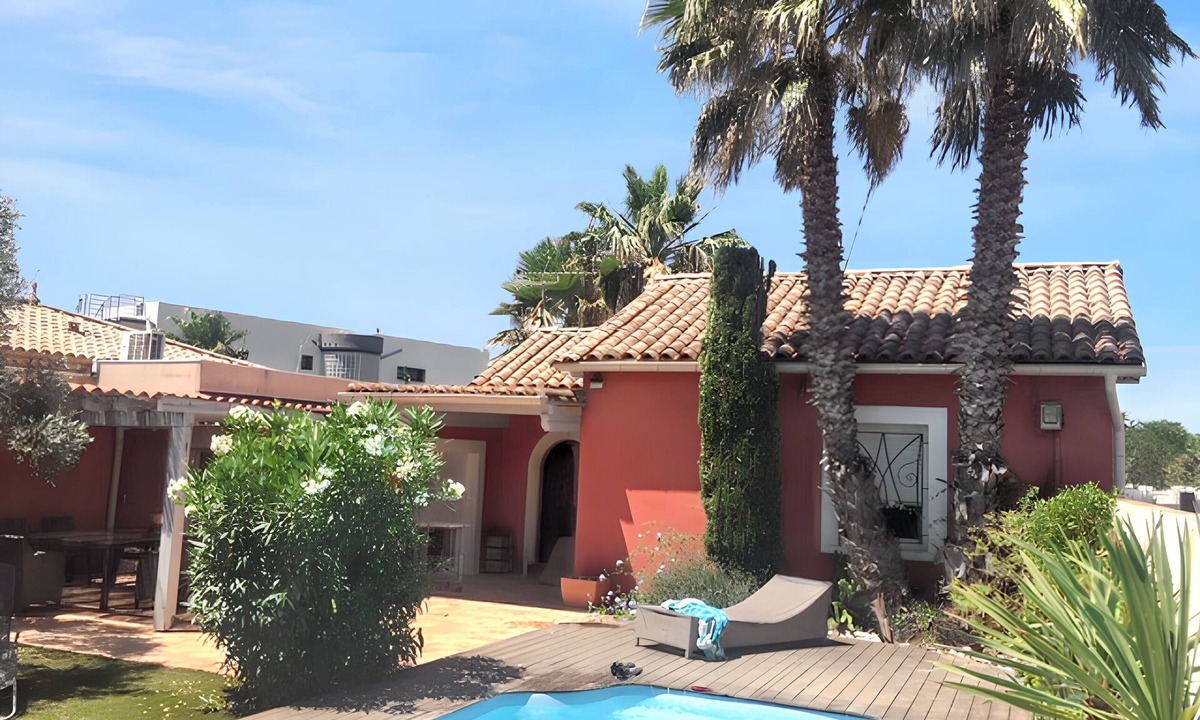 Cap d'Agde Villa | Homerez - Villa in Agde